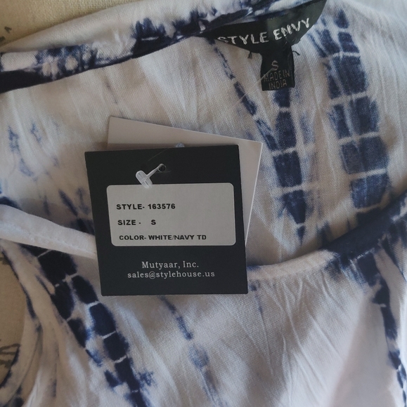 Style Envy tank top - Picture 3 of 3